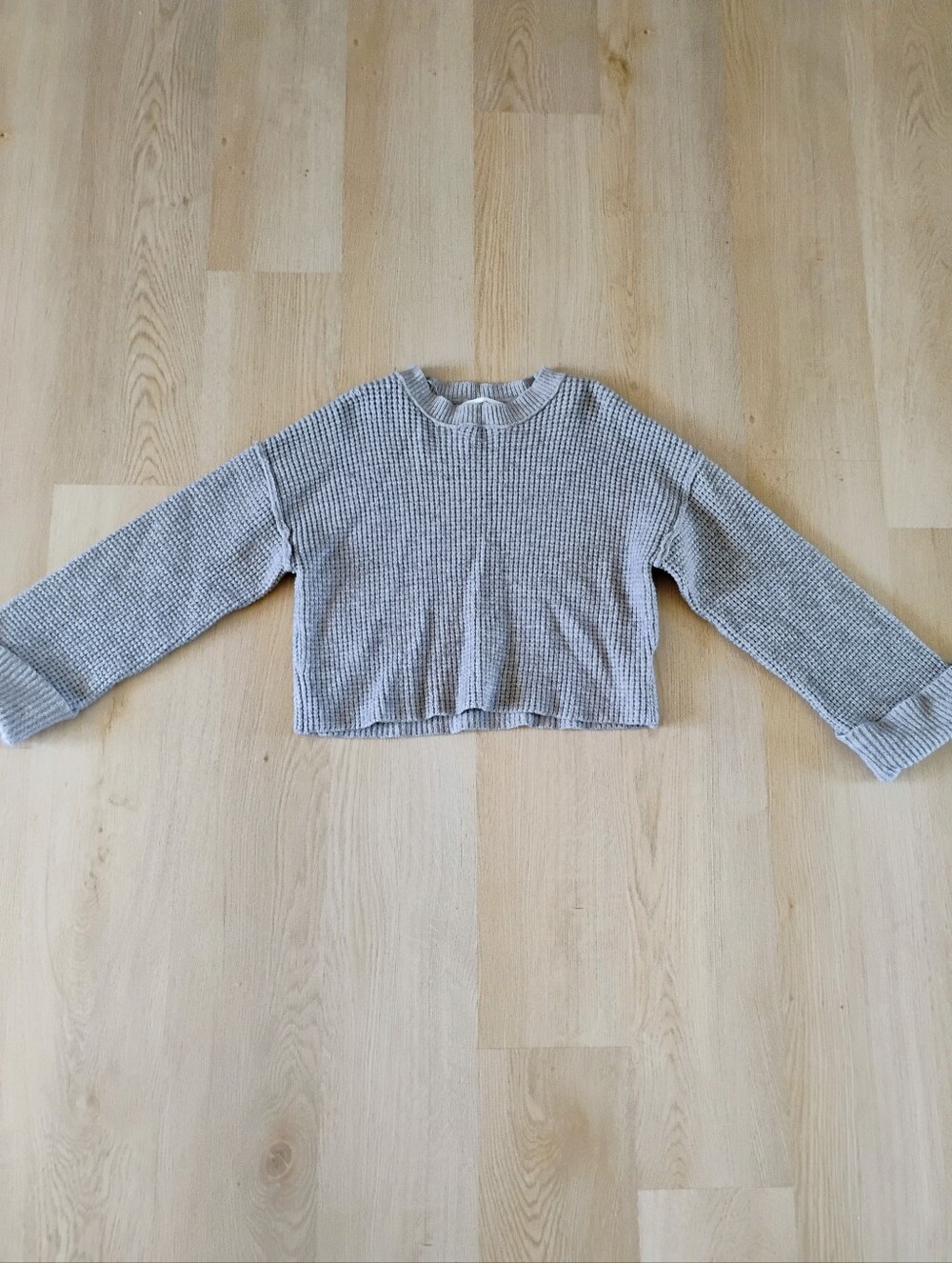 moon & madison Ribbed Cropped Sweater With Cuffed Sleeves - Light Gray